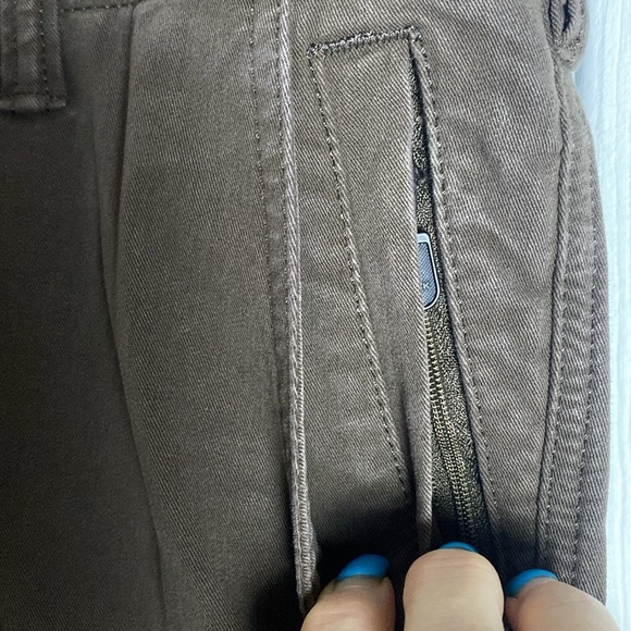 Levi Dockers Classic Fit Mens Brown Pants Sz 40/32 - Picture 4 of 11